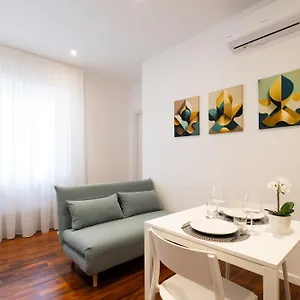 The Apulian Loft - Via Celentano Apartament Bari